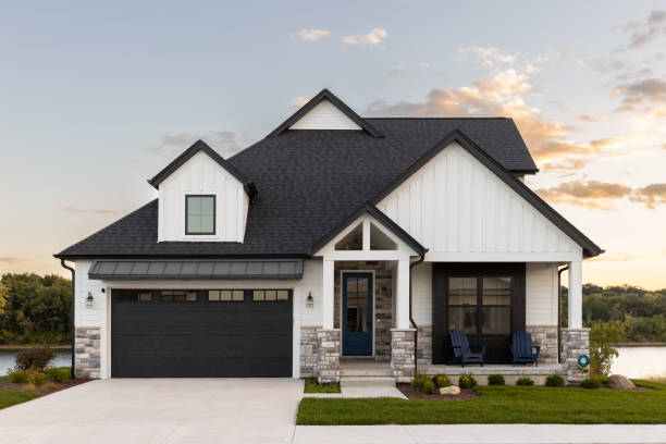 Emergency Roof Repair in South Creek, WA